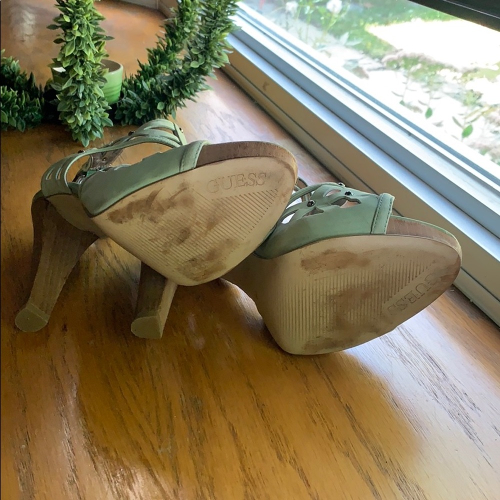 GUESS heels - Picture 3 of 3